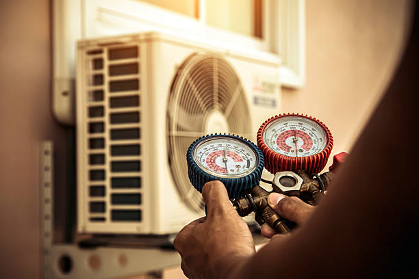 Professional Hvac technician working in Nottingham, PA